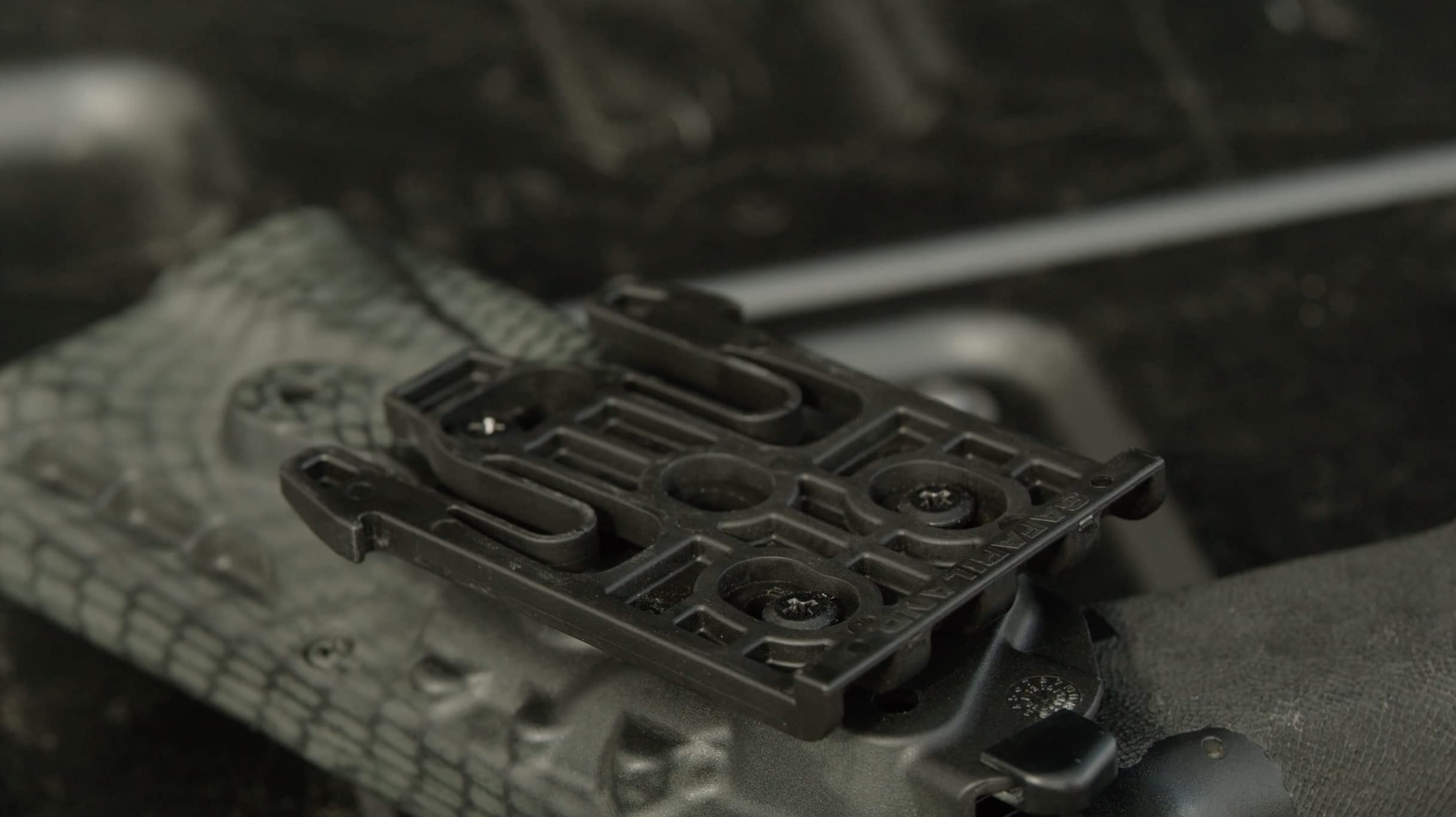 Safariland QLS19 Quick Duty Holster Locking Fork System - Image 3